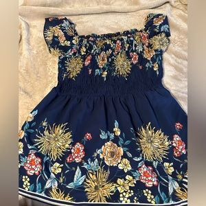 Signature Studio floral peplum top Size XL